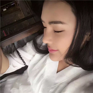 分享一下我的隆鼻失敗修復(fù)前后對(duì)比果圖片，沈國雄做的哦~