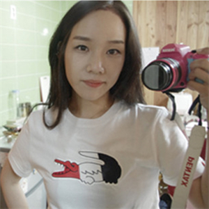 去年在格萊美做了頭發(fā)種植，看看前后對比和恢復(fù)果照片吧~~