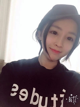 去年做的隆鼻整形手術(shù)，恢復的差不多了