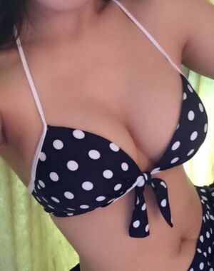 麥格假體隆胸后變身性感辣媽