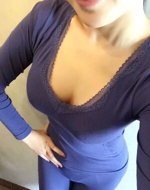 麥格假體隆胸后變身性感辣媽