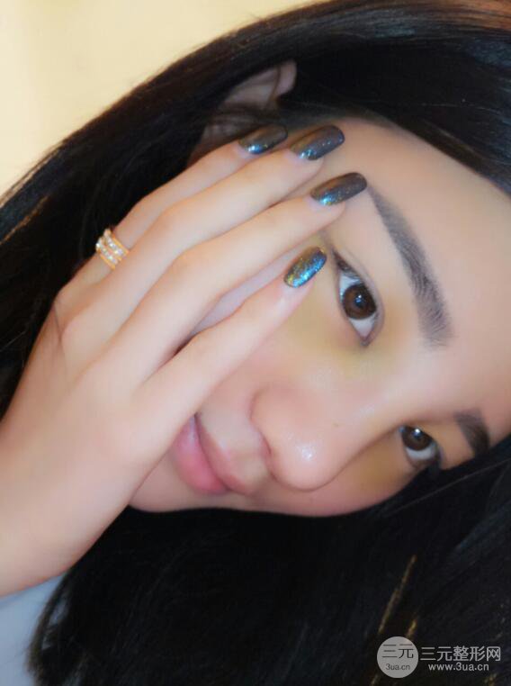 長(zhǎng)沙亞韓整形醫(yī)院鄭京湘假體隆鼻