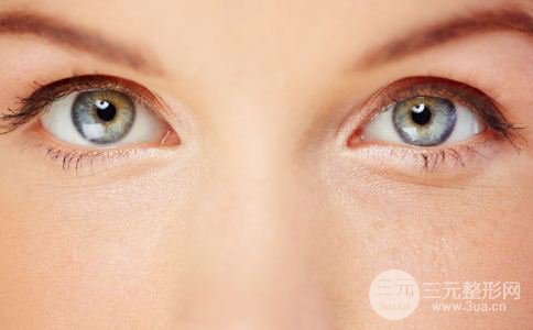 割雙眼皮對(duì)比圖，光看這些圖片就能感受到手術(shù)的優(yōu)勢(shì)