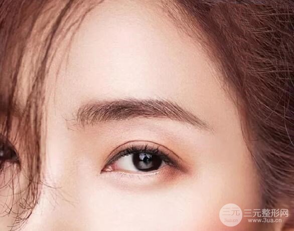 紋眉的圖片果圖|紋眉后結(jié)痂脫落過程圖展示！