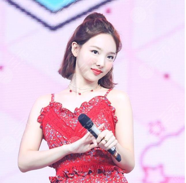 TWICE林娜璉顏值有哪些優(yōu)點?