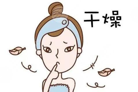 　　冬天自制補水面膜，我相信有許多小伙伴和小編一樣，每到冬天的時候，臉上皮膚特別干燥，不僅會起皮脫皮，還會發(fā)紅瘙癢，嚴重的時候甚至會感覺到刺痛，買了許多的補水面膜和滋潤型水乳，也不能緩解皮膚干燥的癥狀，有時候還會加劇皮膚的瘙癢感和刺痛感，所以小編想到了冬天自制補水面膜，咱們可以用沒有任何添加劑的蔬菜植物水果制作成面膜來對皮膚進行補水，緩解皮膚干燥的癥狀，讓皮膚在冬天也能水水潤潤，不再脫皮。  　　一、導(dǎo)致皮膚干燥的原因  　　皮膚干燥可能是季節(jié)的變化或者皮膚缺水以及貧血的原因?qū)е碌模つw干燥不去改良的話，不僅會使得皮膚變厚變粗糙，嚴重的話會引發(fā)皮膚炎癥。首先隨著年齡的增長，身體里面的各種激素也會的降低，皮膚的水分會慢慢的流失，皮膚鎖水的能力也會慢慢的下降所以皮膚也就會變得越來越干。其次，氣候的改變也會導(dǎo)致皮膚分泌異常，皮膚的表面就會變得粗糙起來，皮膚的抵抗能力也會慢慢的減弱，后也就會導(dǎo)致皮膚干燥。  　　然后是睡眠不足，紫外線過度照射以及過度減肥等原因，會使身體的平衡受到一系列的損害，身體各個部分的循環(huán)能力也會變?nèi)酰枚弥つw就會干燥且粗糙。后是一個比較常見的現(xiàn)象，也就是咱們在洗臉的時候用比較燙的水或者使用刺激性的洗面奶，就會使皮膚變得緊繃且干燥，但是這個原因是短期的一個現(xiàn)象，可以立馬改良并得到恢復(fù)。但是其他的就需要對皮膚進行長期的補水，才能慢慢的改良皮膚干燥的癥狀。  　　二、冬天自制補水面膜的做法大全  　　小編整理了幾個冬天自制補水面膜的小妙招，小伙伴們可以學習一下。首先是自制蘆薈面膜，我們將新鮮的蘆薈攪碎過后，將蘆薈汁倒入干凈的容器里面，加入一個雞蛋的蛋清和適量的鮮牛奶，攪拌均勻過后敷在臉上，并且輕輕地打圈按摩面部皮膚，可以有的對皮膚進行補水保濕。  　　其次是自制獼猴桃面膜，加入一勺海藻粉進行充分的攪拌，然后將自制的面膜均勻的涂抹在臉上敷十五分鐘后將面膜洗掉，可以在對皮膚進行補水的同時，使皮膚變得更加有光澤。后是自制香蕉面膜，我們將一根香蕉搗碎，加入適量的酸奶和一勺蜂蜜攪拌均勻，然后將自制面膜敷在臉上十五分鐘過后洗凈，能夠溫和的清潔皮膚，并且修復(fù)因為干燥而受損的皮膚屏障，適合干燥缺水的皮膚使用。  　　三、面部補水的好處  　　咱們再對面部進行補水過后有以下幾個好處，首先一點，是可以增強皮膚的光澤感，皮膚深層補水過后，角質(zhì)層會充滿水分，皮膚的細胞排列也會變得平整，所以增強皮膚的光澤度。第二點，補水可以促進皮膚的新陳代謝，如果皮膚缺水的話，皮膚的新陳代謝周期會變得錯亂也就會導(dǎo)致皮膚的老舊角質(zhì)層堆積，使皮膚變得暗沉，甚至形成色斑。  　　第三點，皮膚補水可以提升皮膚的抵抗力，有許多小伙伴因為皮膚干燥，皮膚的角質(zhì)層變薄，也就變成了所謂的干敏肌，使用護膚產(chǎn)品都會刺激到皮膚組織，從而造成皮膚炎癥，如果皮膚喝飽水的話，就能夠形成良好的抵抗力，可以降低皮膚的敏感程度，使皮膚維持一個正常健康的狀態(tài)。所以小伙伴們需要知道皮膚干燥并不是一個小問題，我們應(yīng)該重視起來有的進行皮膚補水，并且在日常生活中維持一個良好的健康的生活作息，做到出門必防曬，就可以有地改良皮膚干燥的問題哦。