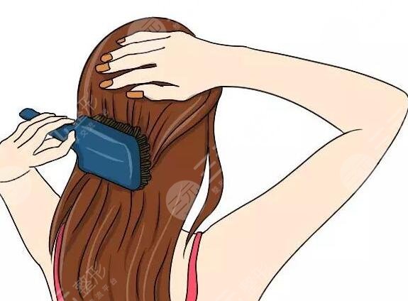 頻繁洗頭會導致脫發(fā)嗎?