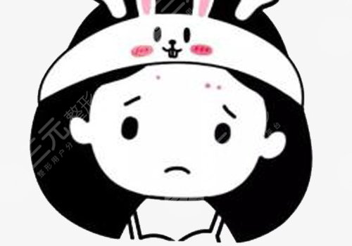 額頭長了很多密密麻麻的小痘痘是什么原因？