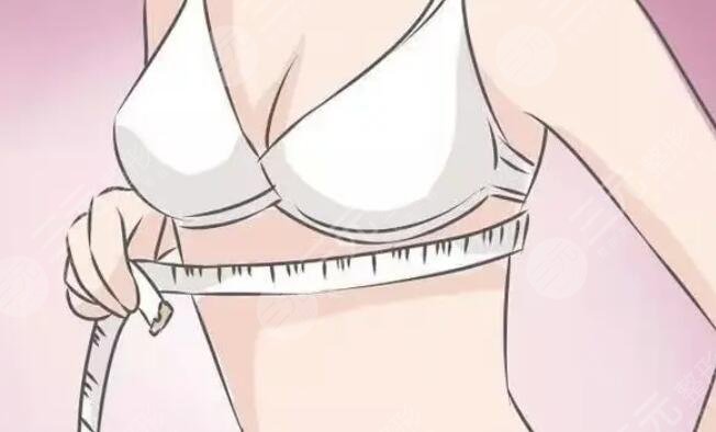 隆胸